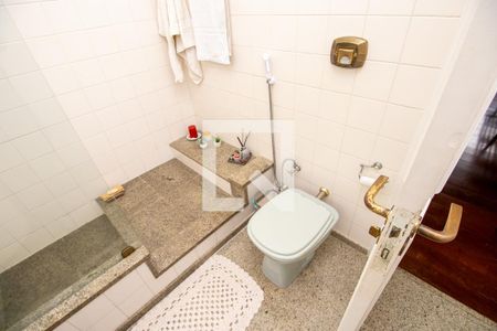 Casa de condomínio à venda com 520m², 4 quartos e 2 vagasBanheiro quarto 2