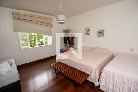 Casa de condomínio à venda com 520m², 4 quartos e 2 vagasQuarto 2