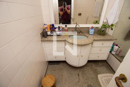 Casa de condomínio à venda com 520m², 4 quartos e 2 vagasBanheiro quarto 2