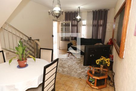 Sala de casa à venda com 4 quartos, 200m² em Jardim Tabatinga, Guarulhos