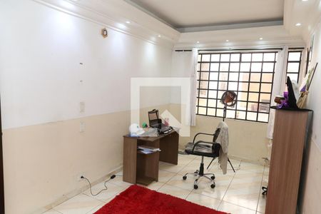 Casa à venda com 200m², 4 quartos e 2 vagasEscritorio