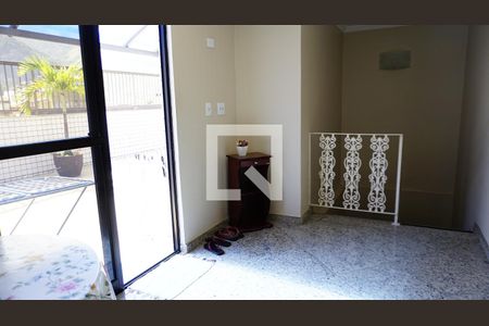 Apartamento à venda com 239m², 5 quartos e 3 vagasHall