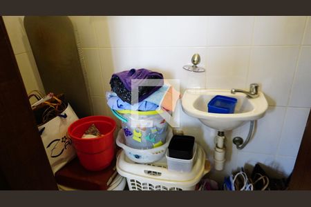 Apartamento à venda com 239m², 5 quartos e 3 vagasBanheiro de Serviço