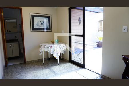 Apartamento à venda com 239m², 5 quartos e 3 vagasHall