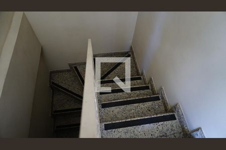 Apartamento à venda com 239m², 5 quartos e 3 vagasEscada Cobertura