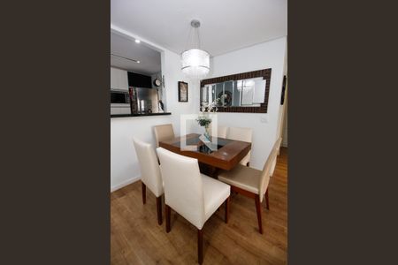 Sala de apartamento para alugar com 2 quartos, 69m² em Vila Suzana, São Paulo