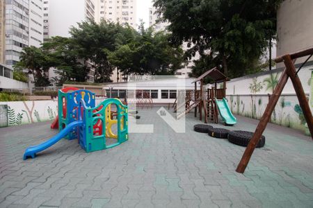 Apartamento à venda com 178m², 4 quartos e 2 vagasÁrea comum - Playground