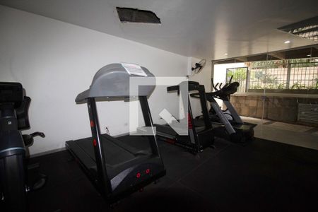 Apartamento à venda com 178m², 4 quartos e 2 vagasÁrea comum - Academia