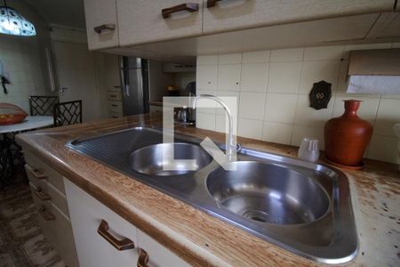 Apartamento à venda com 178m², 4 quartos e 2 vagasCozinha