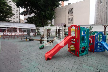 Apartamento à venda com 178m², 4 quartos e 2 vagasÁrea comum - Playground