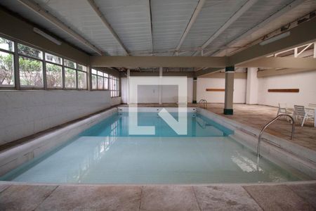 Apartamento à venda com 178m², 4 quartos e 2 vagasÁrea comum - Piscina