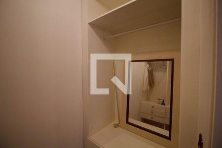 Apartamento à venda com 178m², 4 quartos e 2 vagasCloset da suíte