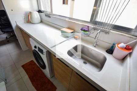 Apartamento à venda com 85m², 3 quartos e 1 vagaÁrea de Serviço