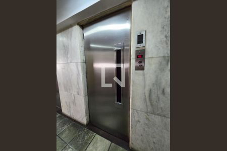 Apartamento à venda com 85m², 3 quartos e 1 vagaElevador