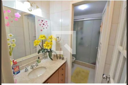 Apartamento à venda com 109m², 3 quartos e sem vagaBanheiro