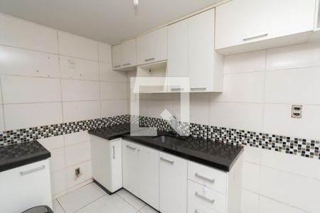 Apartamento à venda com 52m², 2 quartos e 1 vaga Apartamento à venda com 52m², 2 quartos e 1 vagaCozinha