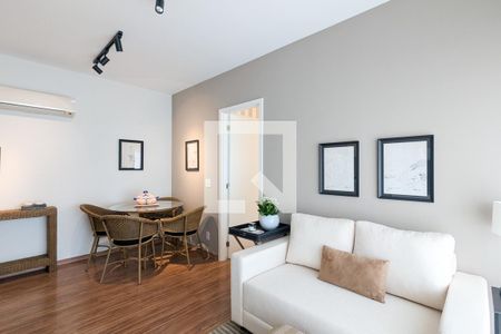 Sala de apartamento para alugar com 1 quarto, 52m² em Santo Amaro, São Paulo