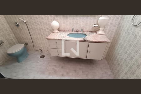 Casa à venda com 491m², 5 quartos e 3 vagasBanheiro da Suíte 5