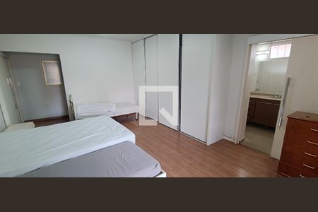 Casa à venda com 491m², 5 quartos e 3 vagasSuíte 4