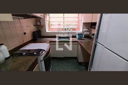 Casa à venda com 491m², 5 quartos e 3 vagasCozinha