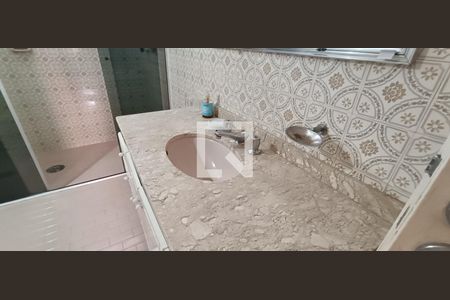 Casa à venda com 491m², 5 quartos e 3 vagasBanheiro da Suíte 6