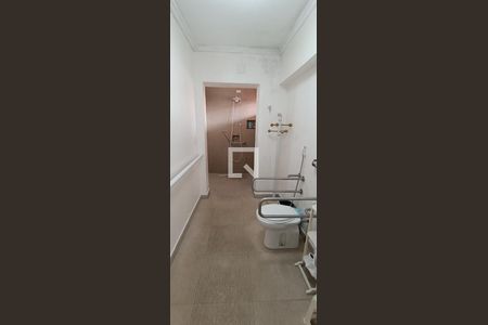 Casa à venda com 491m², 5 quartos e 3 vagasBanheiro da Suíte 4