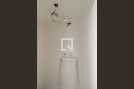 Apartamento para alugar com 117m², 2 quartos e 1 vaga Apartamento para alugar com 117m², 2 quartos e 1 vagaBanheiro de Serviço