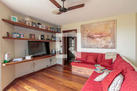 Casa de condomínio para alugar com 600m², 3 quartos e sem vagaSala intima