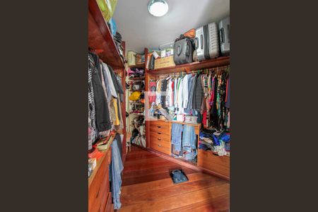 Casa de condomínio para alugar com 600m², 3 quartos e sem vagaCloset Varanda Quarto 1 suíte