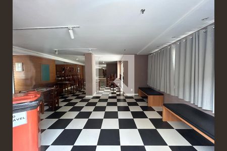 Apartamento para alugar com 65m², 2 quartos e 1 vagaÁrea comum - Salão de festas