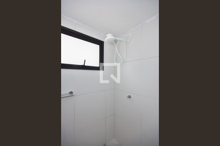 Apartamento à venda com 110m², 3 quartos e 2 vagas Apartamento à venda com 110m², 3 quartos e 2 vagasChuveiro do Banheiro da Suíte