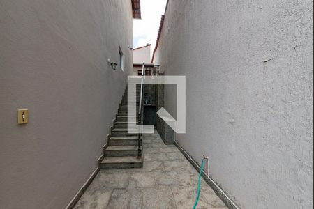 Casa à venda com 367m², 4 quartos e 5 vagasEscada