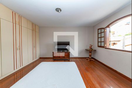 Casa à venda com 367m², 4 quartos e 5 vagasQuarto 3