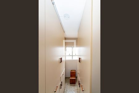 Casa à venda com 367m², 4 quartos e 5 vagasDespensa