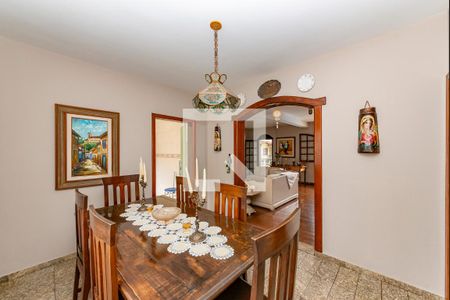 Casa à venda com 367m², 4 quartos e 5 vagasSala 3