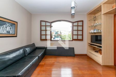 Casa à venda com 367m², 4 quartos e 5 vagasSala 2