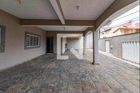 Casa à venda com 367m², 4 quartos e 5 vagasGaragem