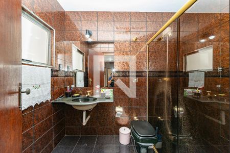 Casa à venda com 367m², 4 quartos e 5 vagasBanheiro Social 1