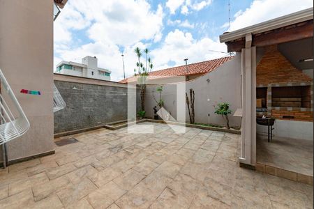 Casa à venda com 367m², 4 quartos e 5 vagasQuintal