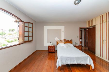 Casa à venda com 367m², 4 quartos e 5 vagasQuarto 3