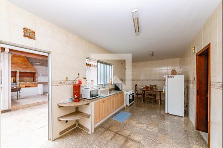 Casa à venda com 367m², 4 quartos e 5 vagasCozinha
