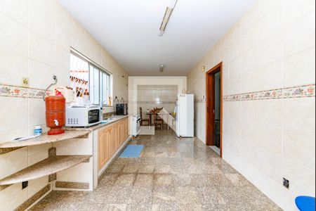 Casa à venda com 367m², 4 quartos e 5 vagasCozinha