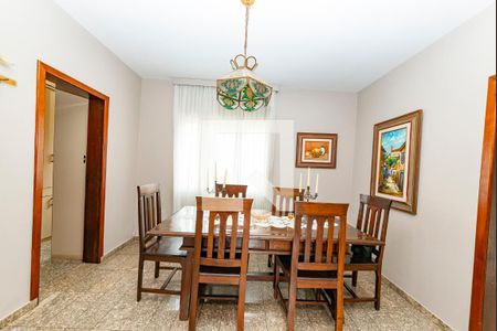 Casa à venda com 367m², 4 quartos e 5 vagasSala 3