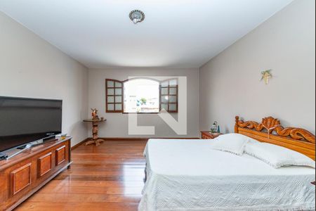 Casa à venda com 367m², 4 quartos e 5 vagasQuarto 3