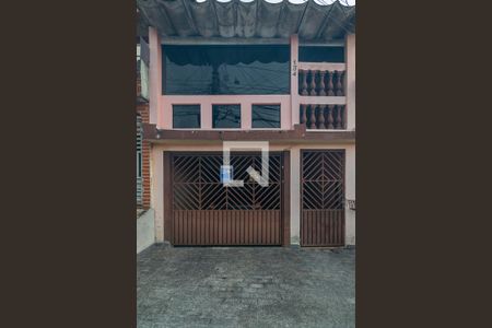 Casa à venda com 250m², 2 quartos e 2 vagasFachada