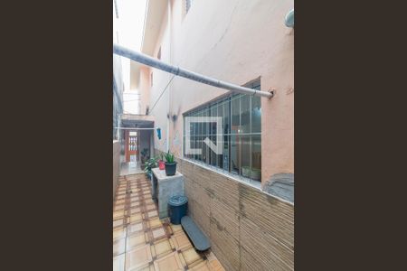 Casa à venda com 250m², 2 quartos e 2 vagasCorredor