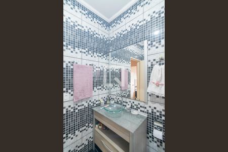 Casa à venda com 250m², 2 quartos e 2 vagasBanheiro