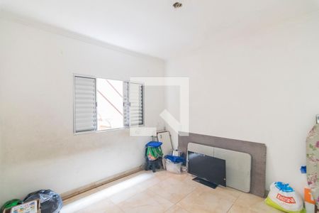 Casa à venda com 250m², 2 quartos e 2 vagasQuarto de Serviço