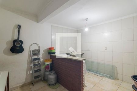 Casa à venda com 250m², 2 quartos e 2 vagasQuarto de Serviço