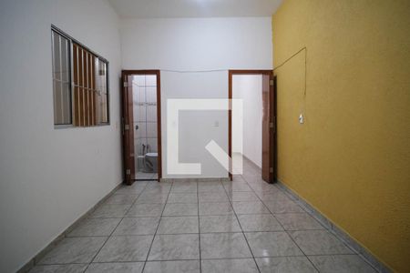 Sala de casa para alugar com 2 quartos, 80m² em Burgo Paulista, São Paulo